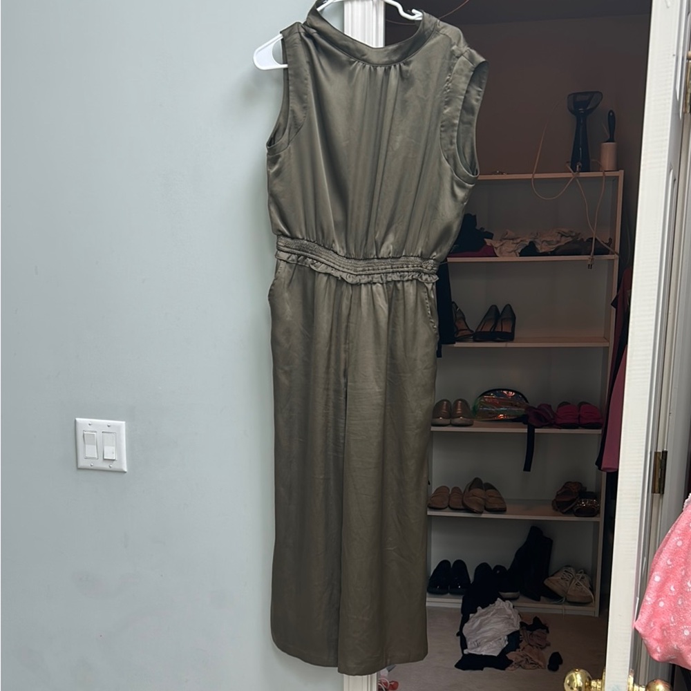 Chic Sleeveless Olive Jumpsuit